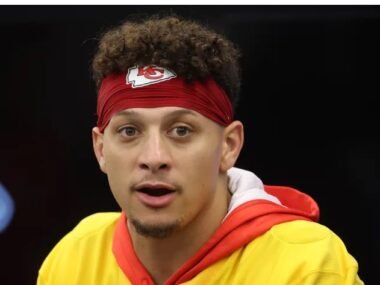 NFL News: Tom Brady sends clear message about Patrick Mahomes and Travis Kelce slow start with Chiefs