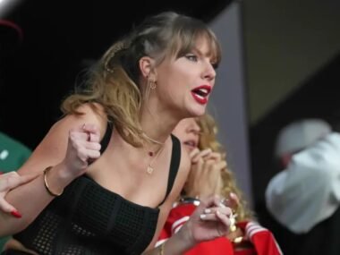 Taylor Swift Going Viral For Reaction to a Big Play Not Made by Travis Kelce