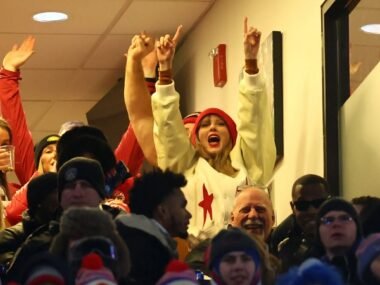 Fans React to Taylor Swift Being Possibly Shocked by Buffalo Visit