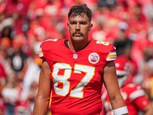 https://blueneolines.com/fans-furious-with-travis-kelce-over-tone-deaf-post/