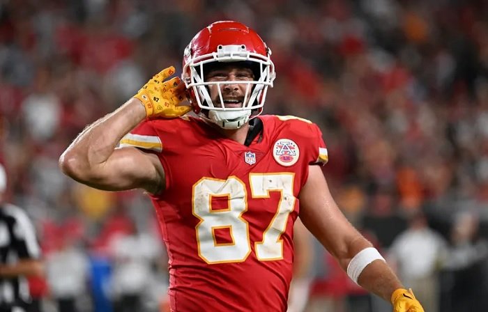 Travis Kelce opens up to Jason and reveals his NFL retirement date