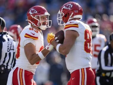 Fans Defend Travis Kelce After Comment from Chiefs TE Noah Gray