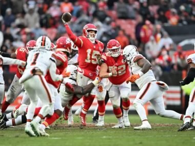 Chiefs Star Patrick Mahomes Accused Of Faking Injury