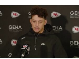 Patrick Mahomes Sends Two-Word Message to Chiefs Teammate After Christmas Game