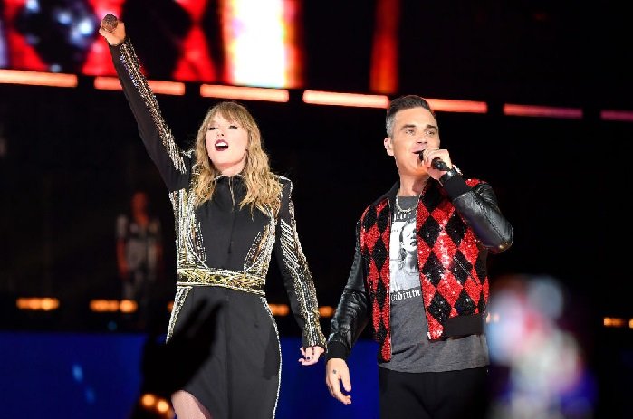 Taylor Swift earns praise from a British icon for her bold move