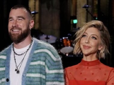 SNL star reveals why she's a huge Travis Kelce fan