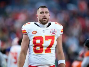 Travis Kelce gets a brutal warning